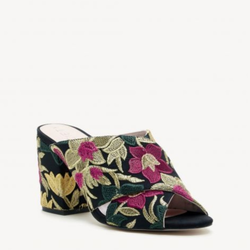 NWT | Sole Society Gold Embroidery Heel | Size 6.5 - Picture 3 of 5